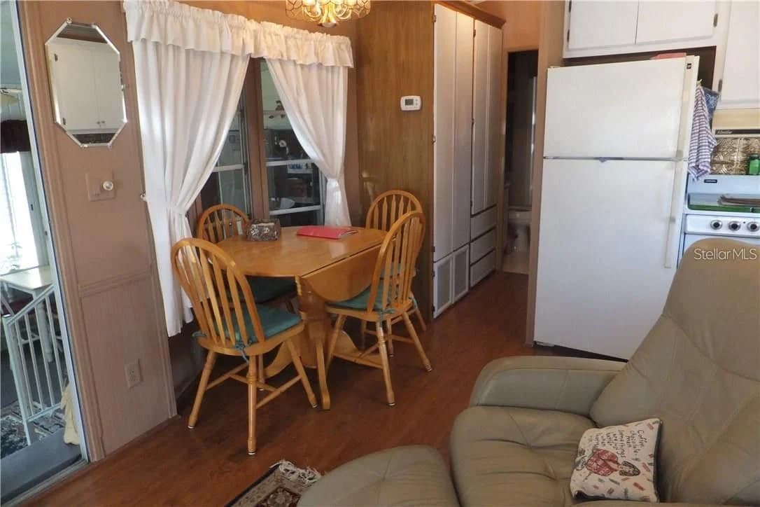 351 CITRUS RIDGE 5