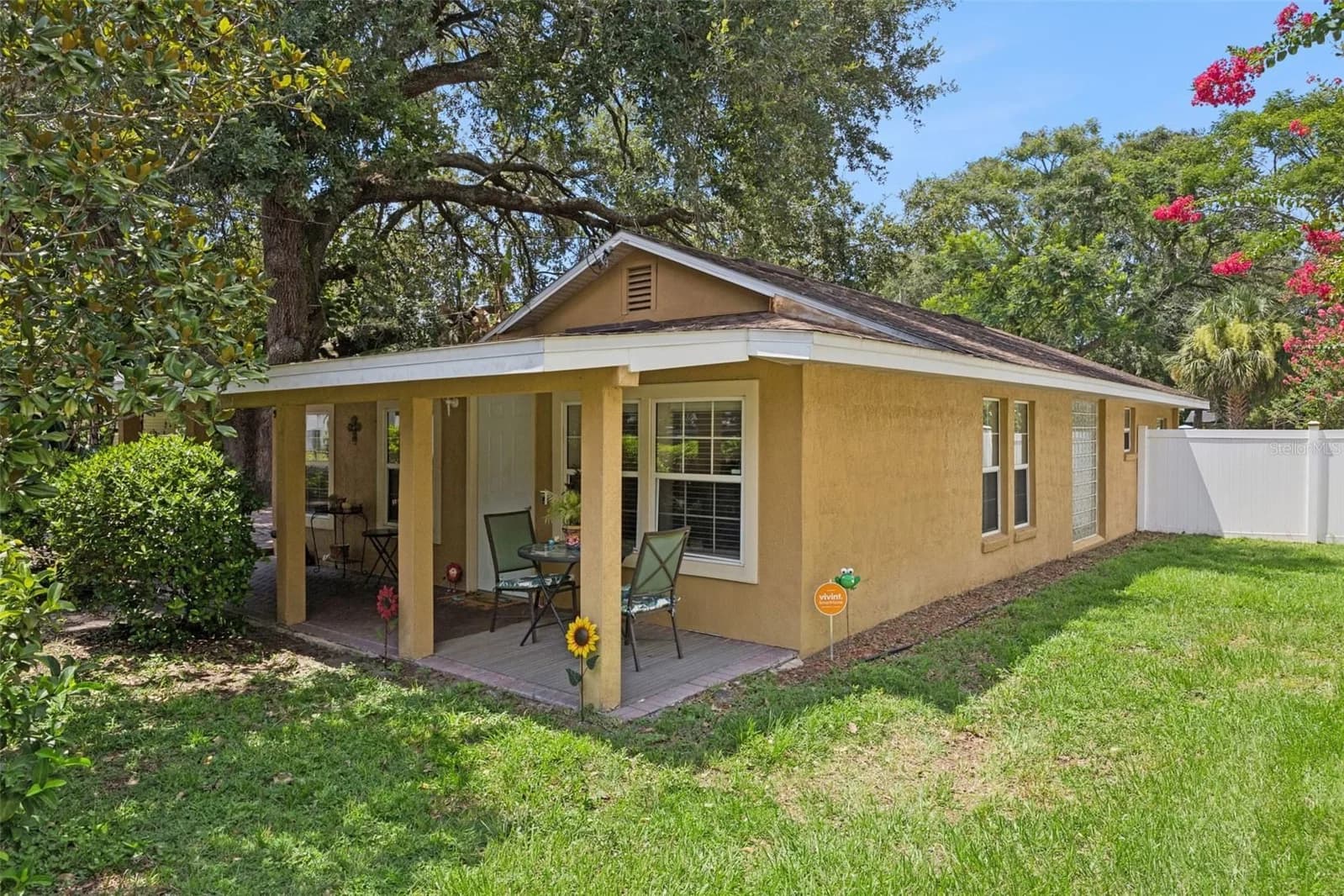 2109 GRANT, Orlando, FL 32806 2