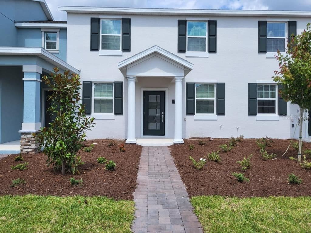 11239 LISTENING, Orlando, FL 32832