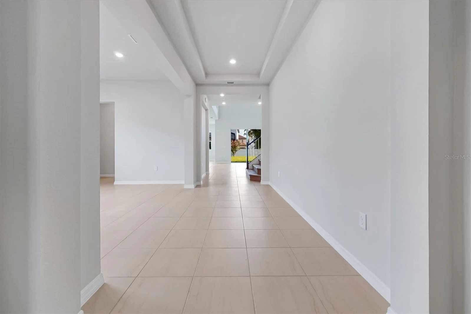8399 PARK CLIFF 4