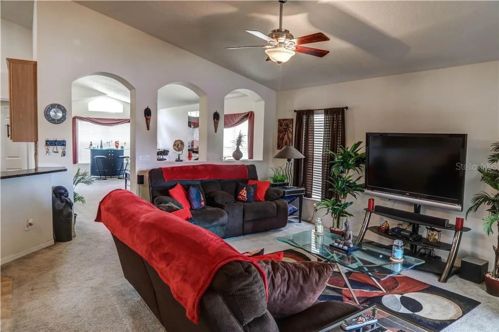1521 ECHO LAKE 4