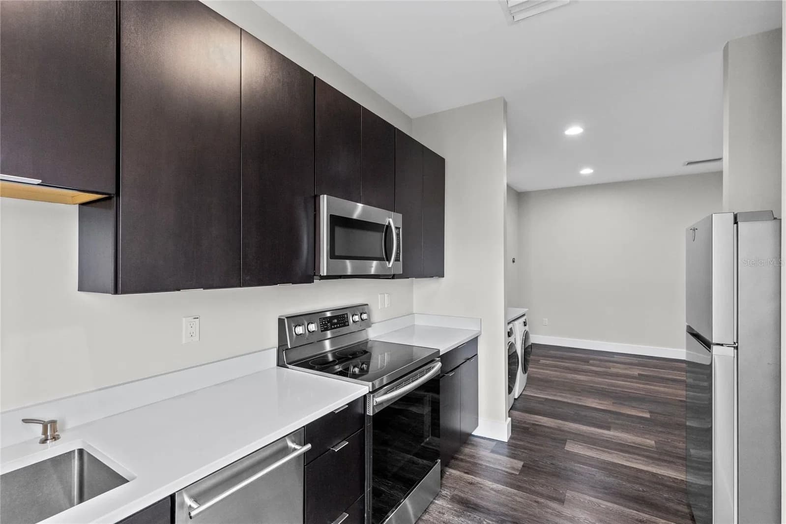 14105 CORRIGAN 3