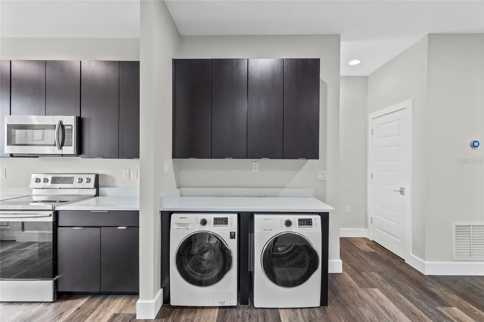 14105 CORRIGAN 4