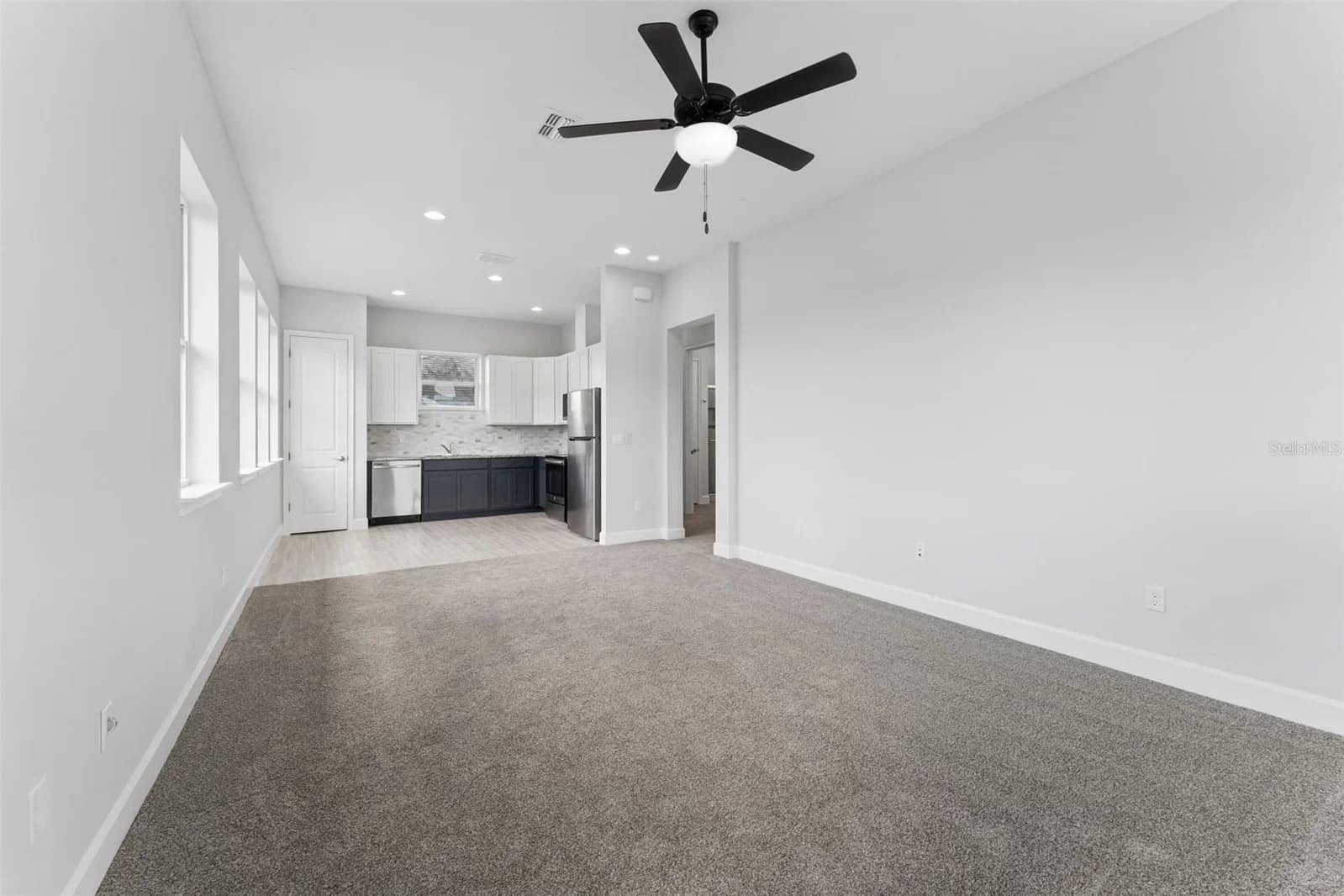 8033 NEMOURS 2