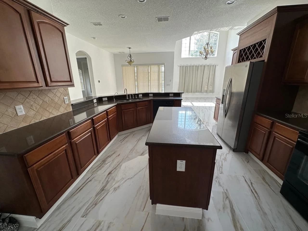 844 SPRING OAK 3