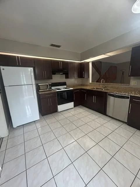 4403 PRAIRIE 5