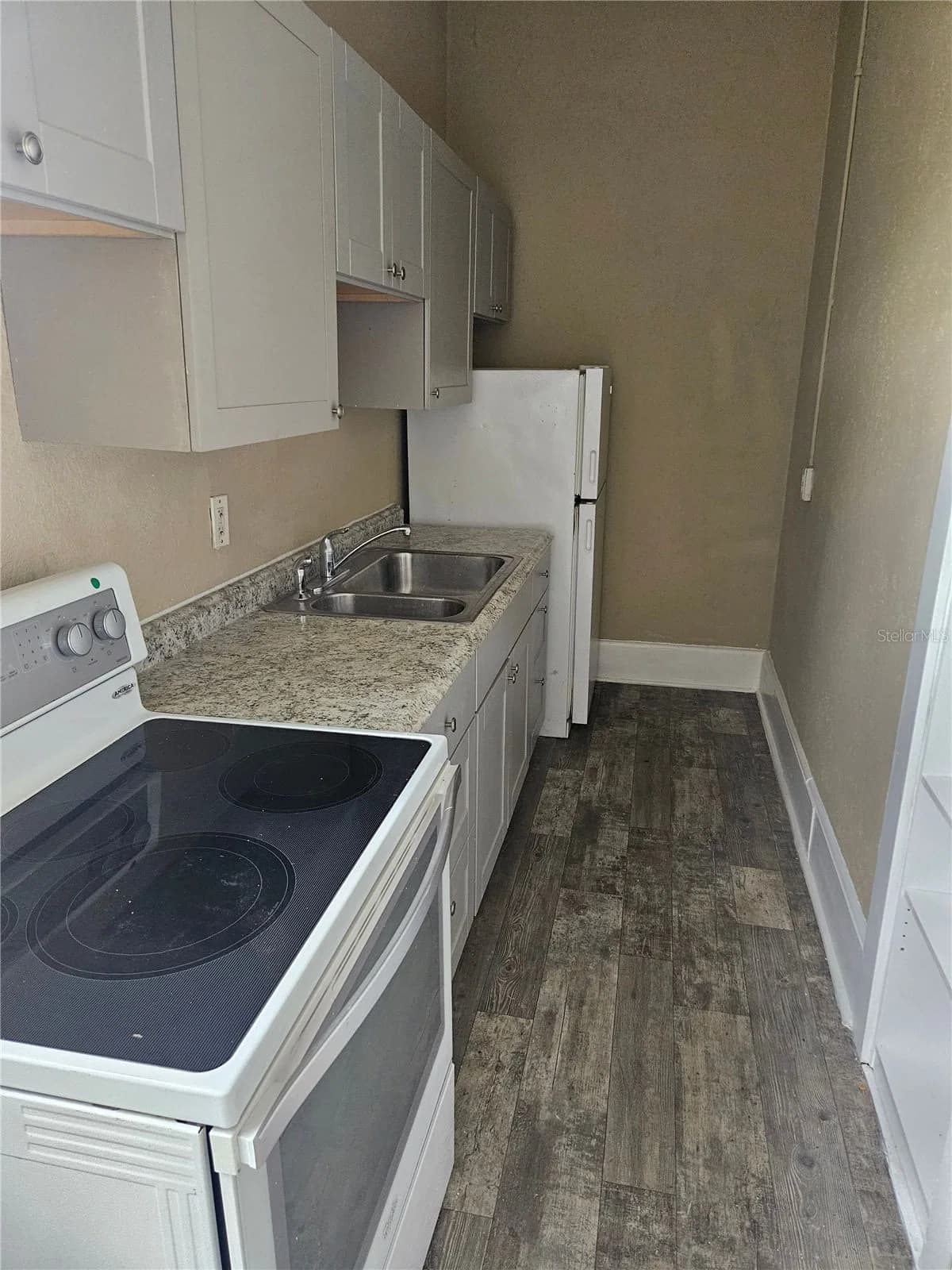 725 WESTMORELAND 4