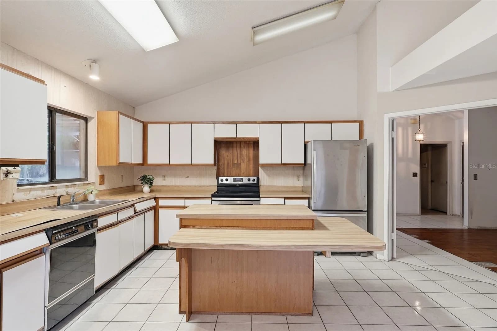 2939 DANFORTH 3