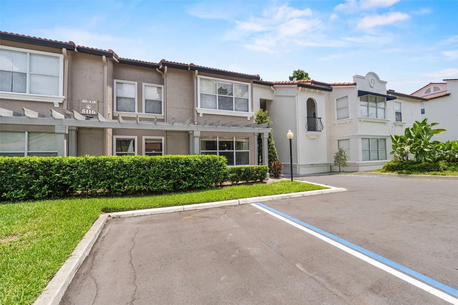 5116 CONROY 5