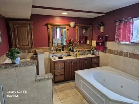 6121 HOLIDAY HILL 3
