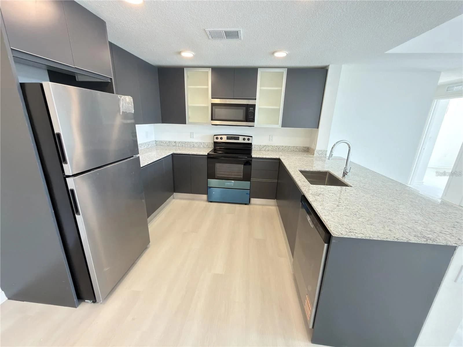 5563 MILLENIA PARK BLVD 2