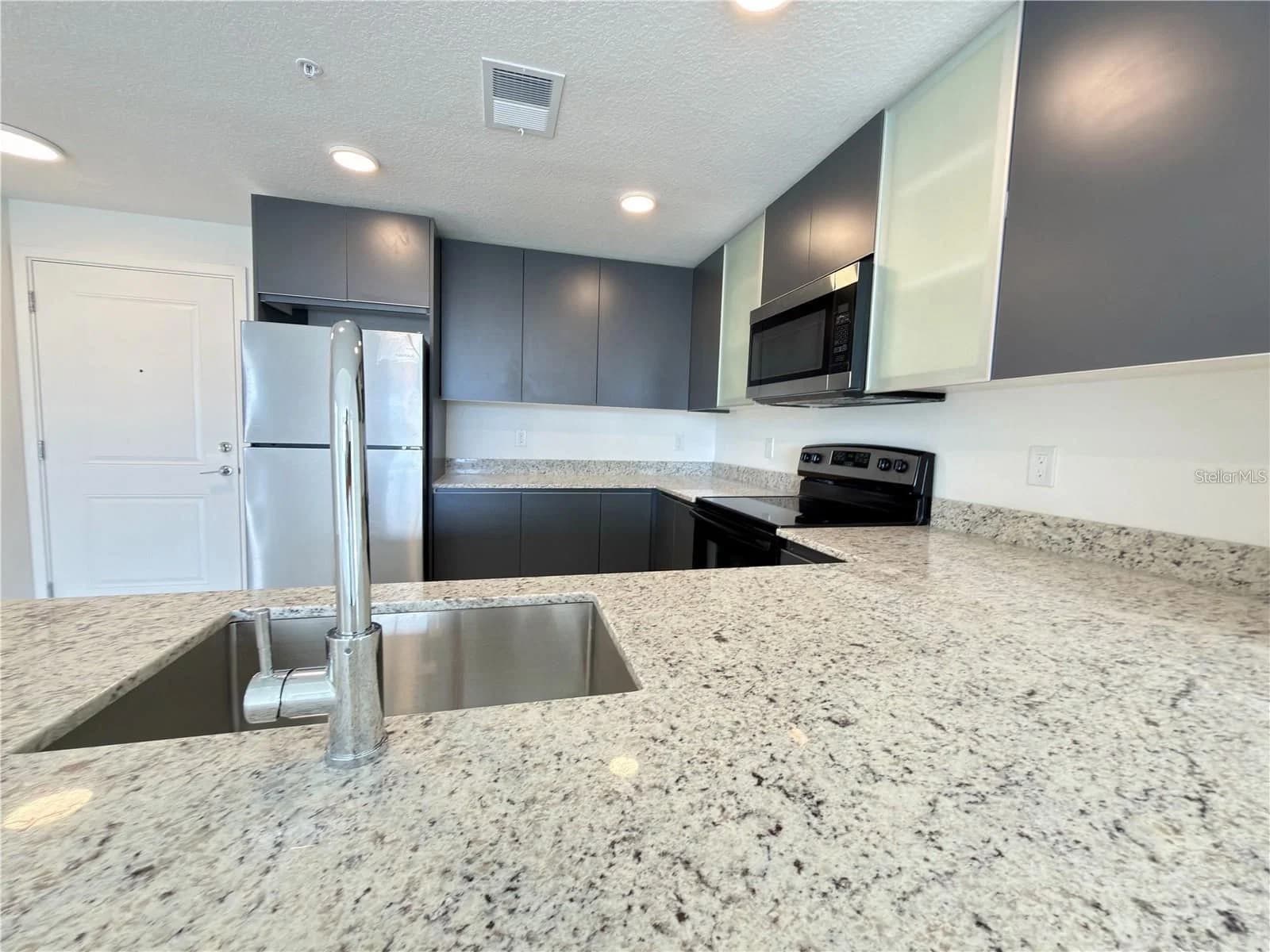 5563 MILLENIA PARK BLVD 5