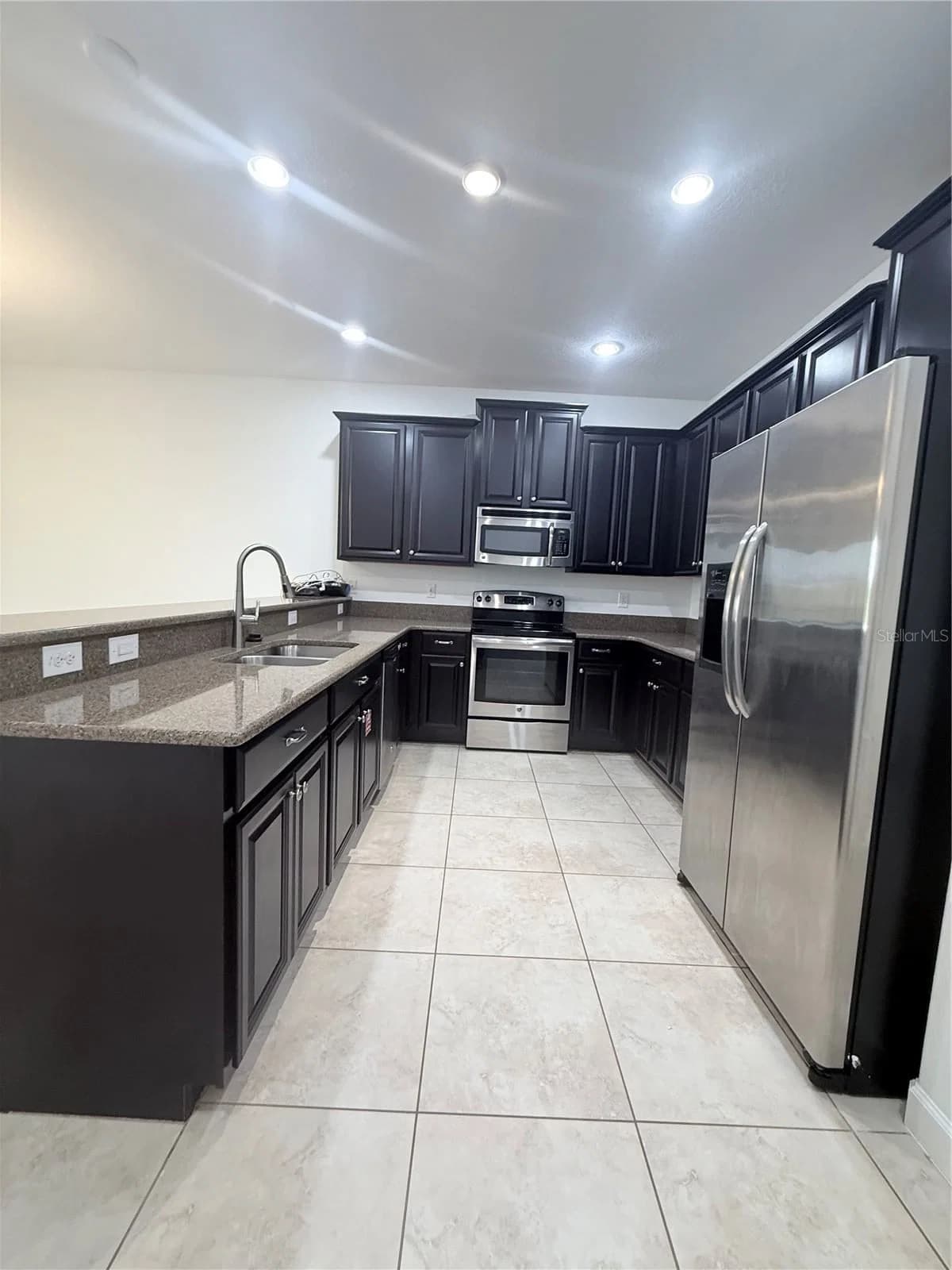 9054 AZALEA SANDS 4