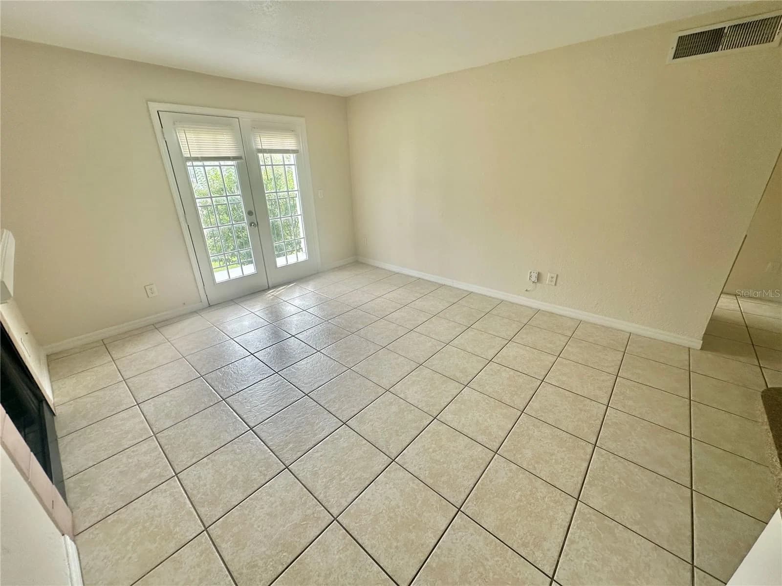 2550 ALAFAYA 4