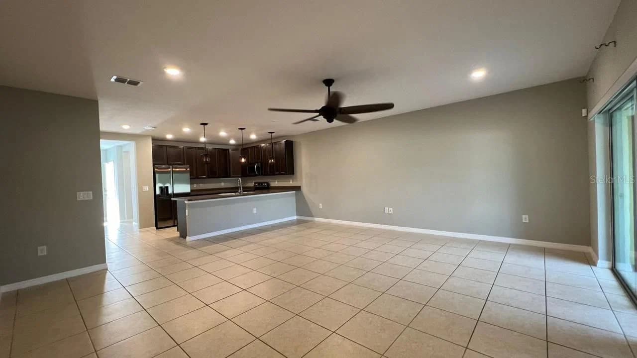4805 CORAL CASTLE 5
