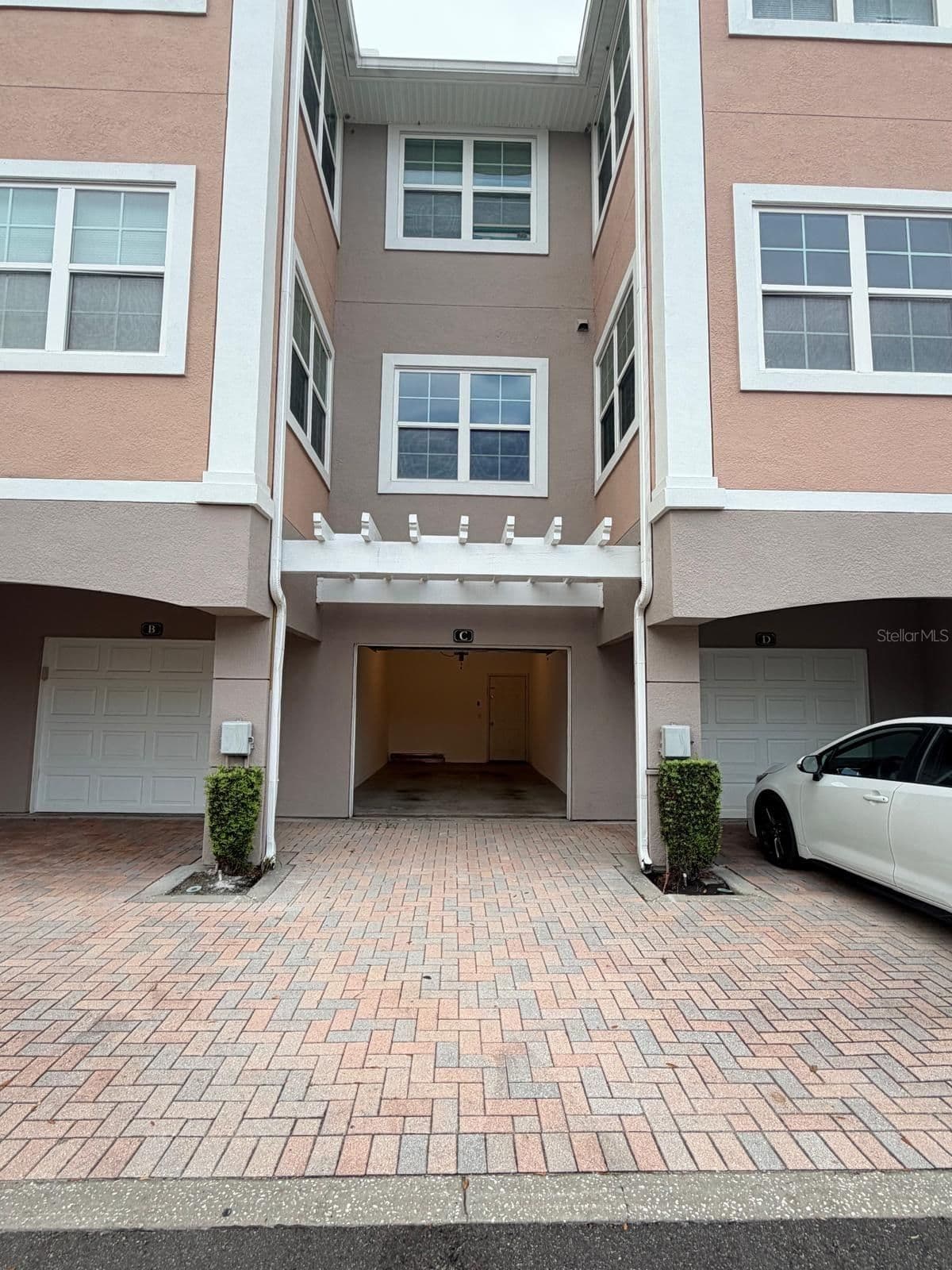 6413 ASTOR VILLAGE 3