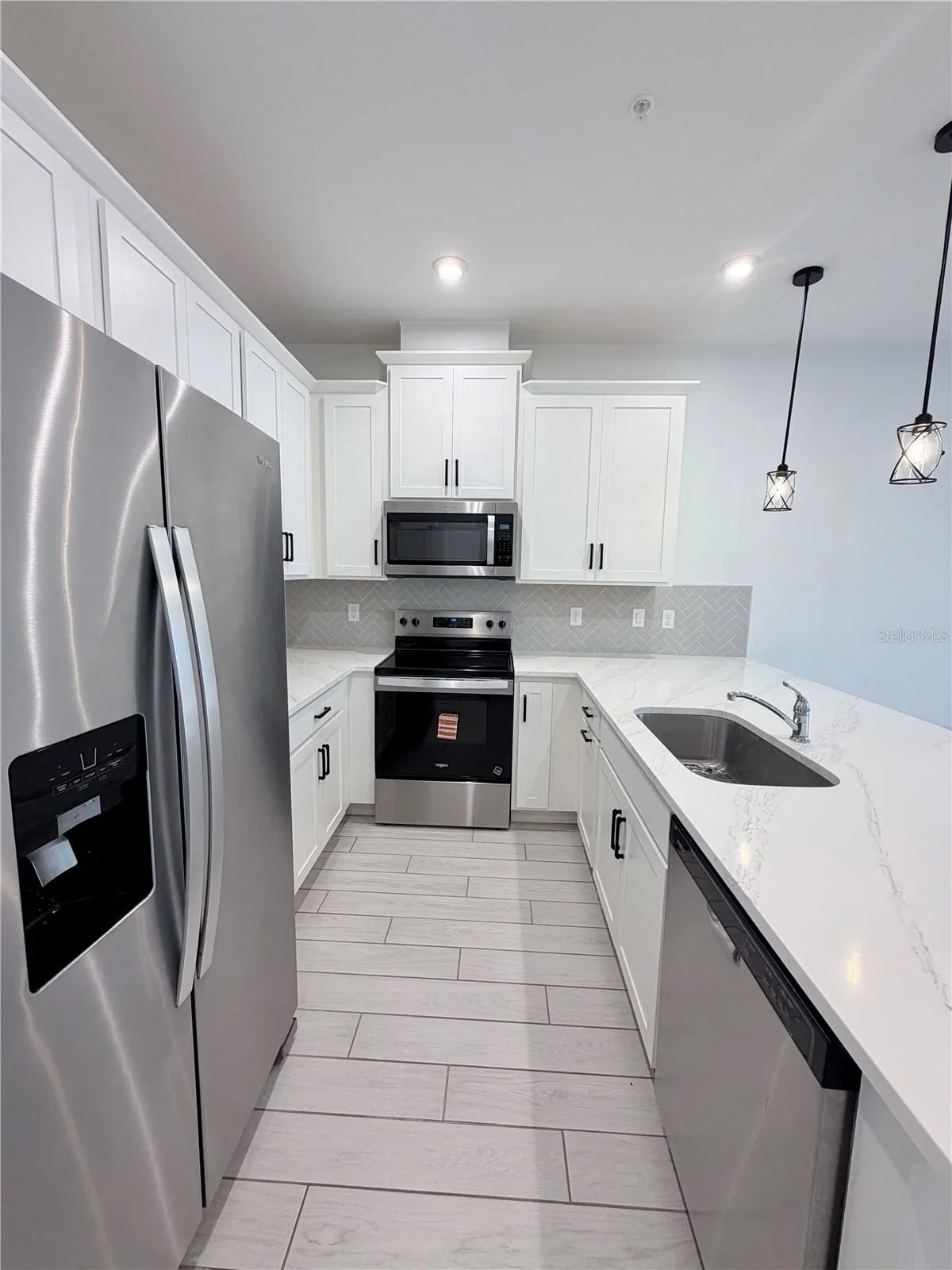 9855 WALKWAY DR 3
