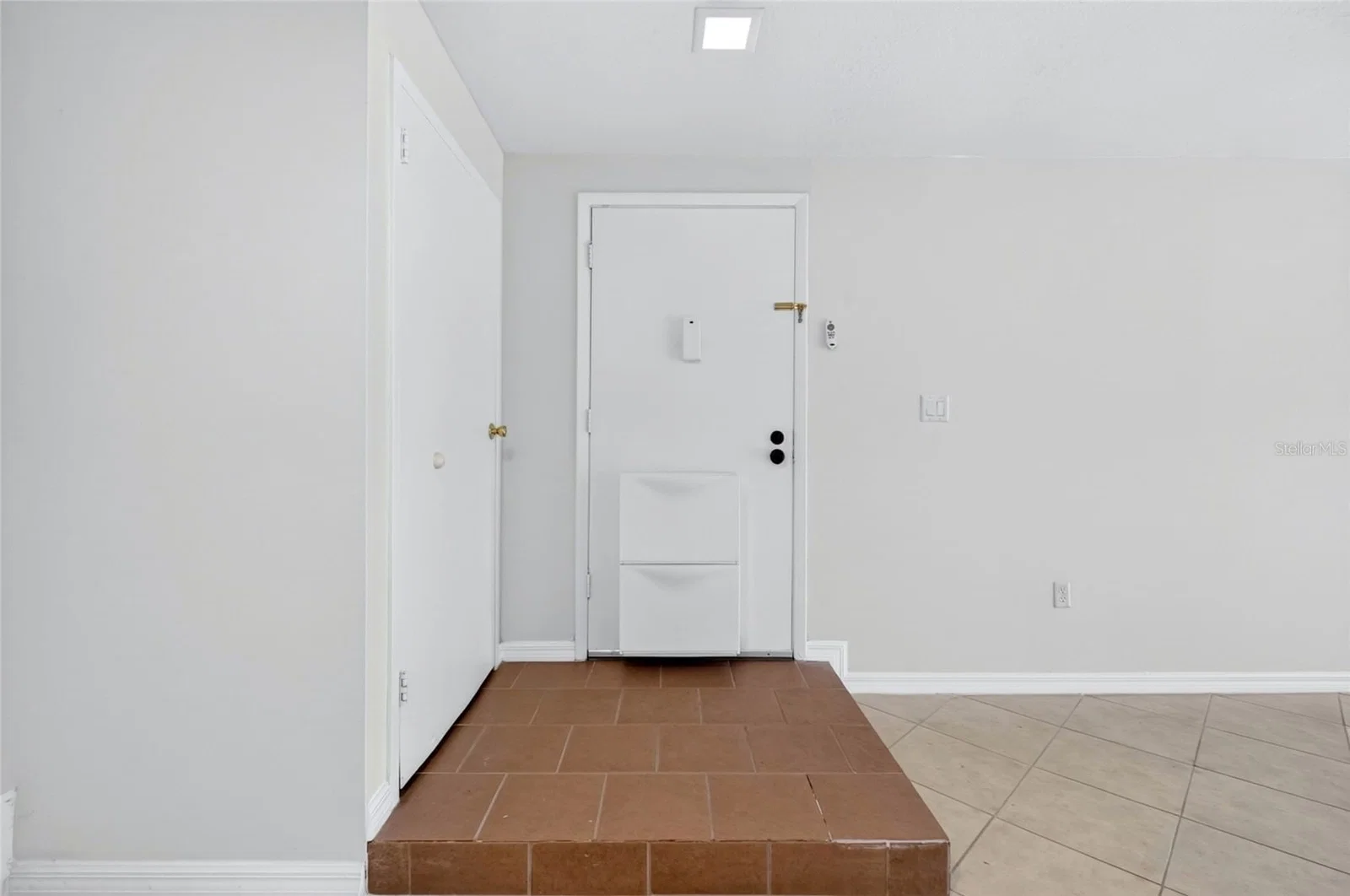 3272 SEMORAN 4