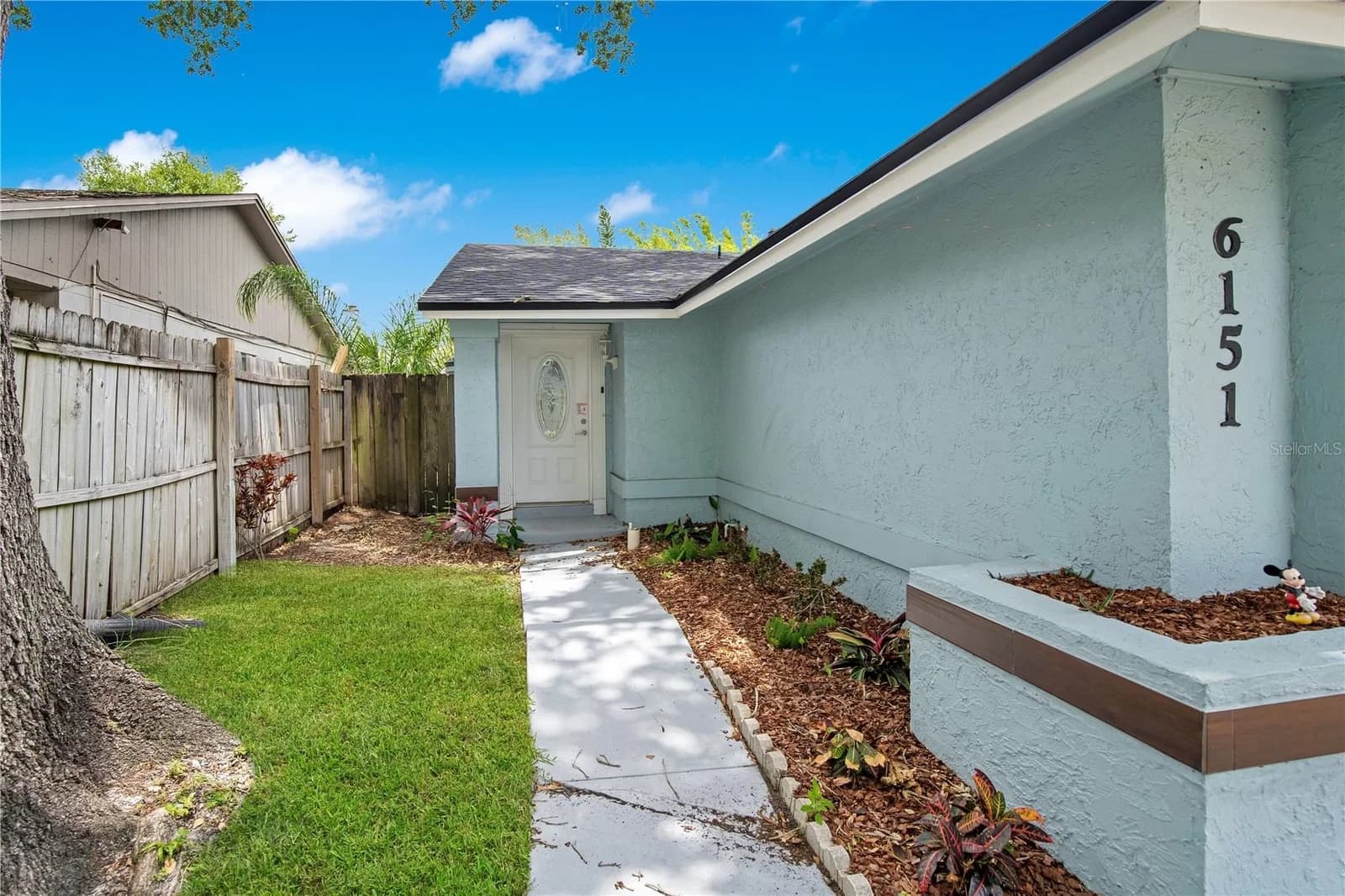 6151 SANDCREST 2