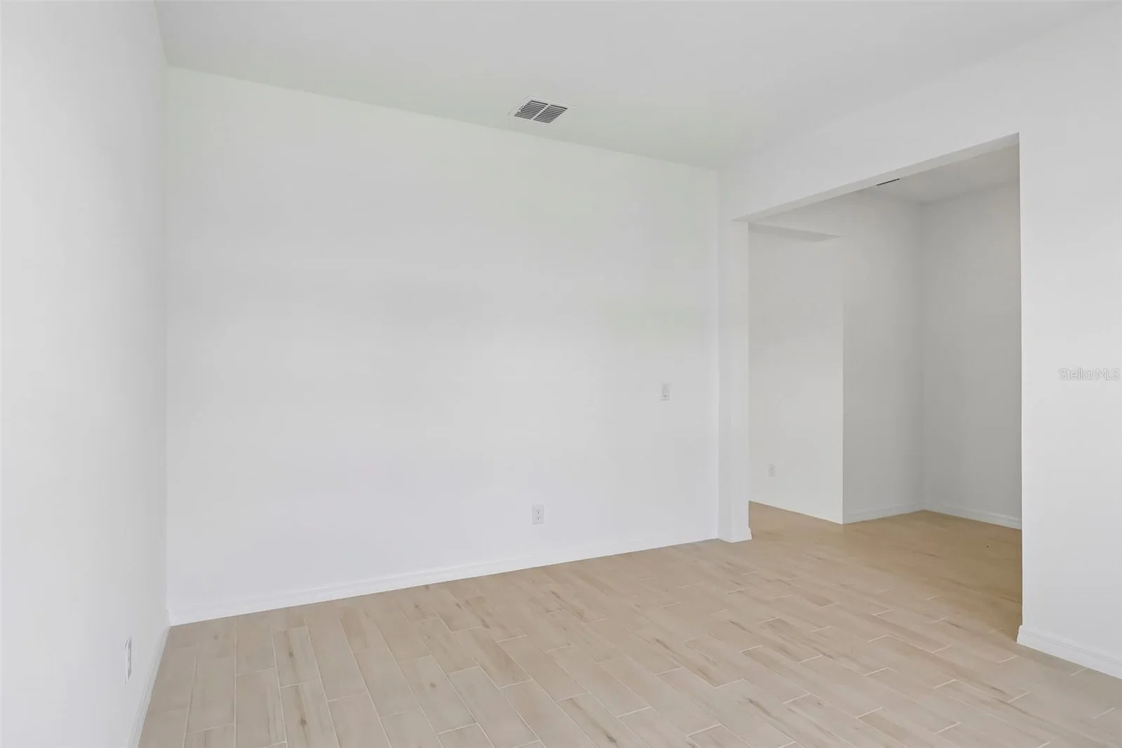 2627 CAVANAUGH 4