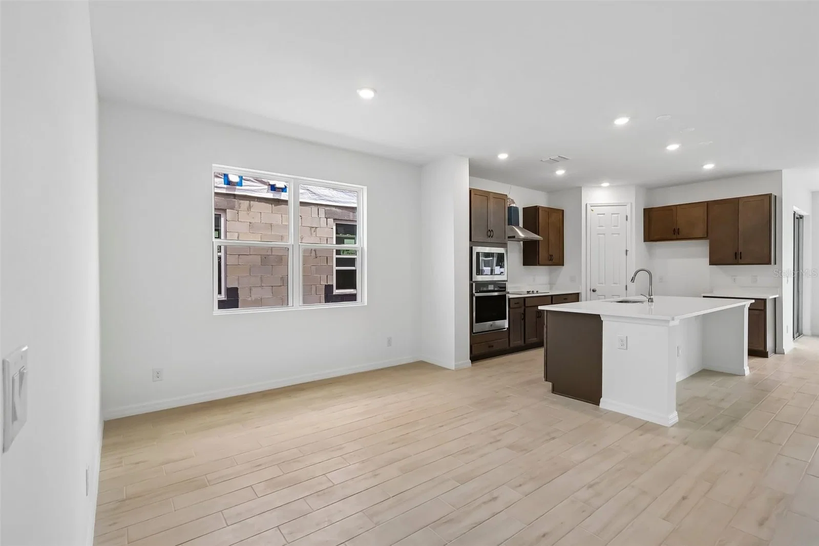 2627 CAVANAUGH 5