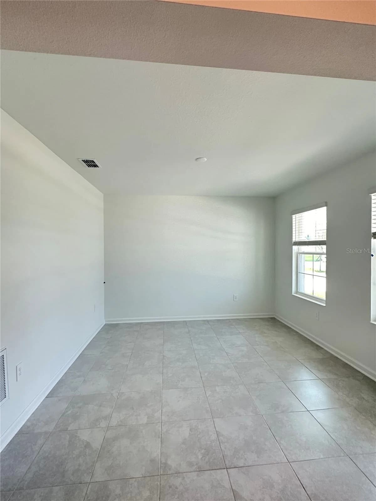 4039 AMBROSE 4