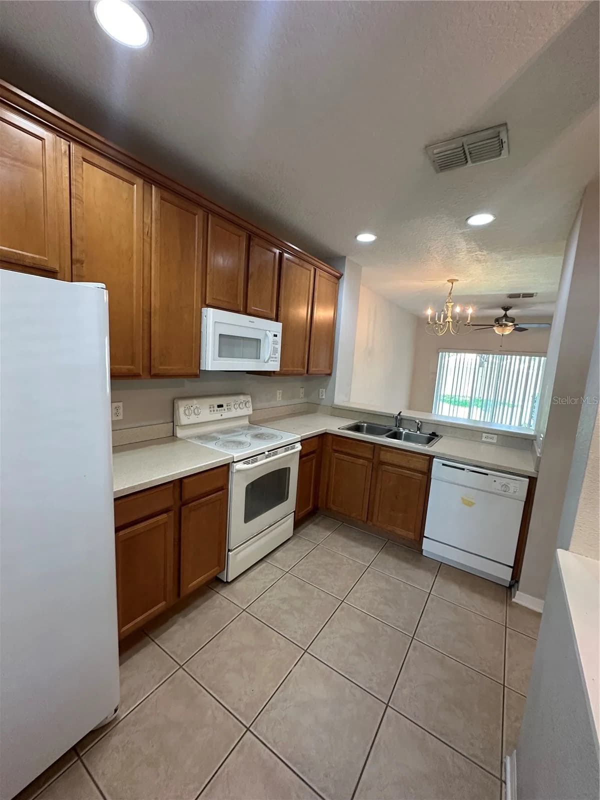 3661 WILSHIRE WAY 3