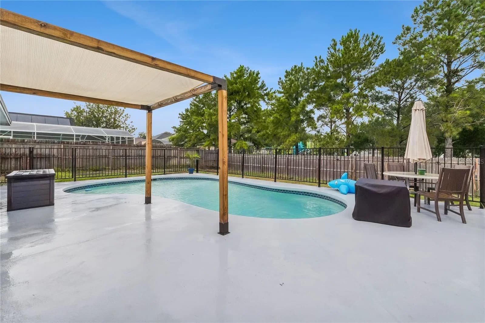 5730 LOMA VISTA 2