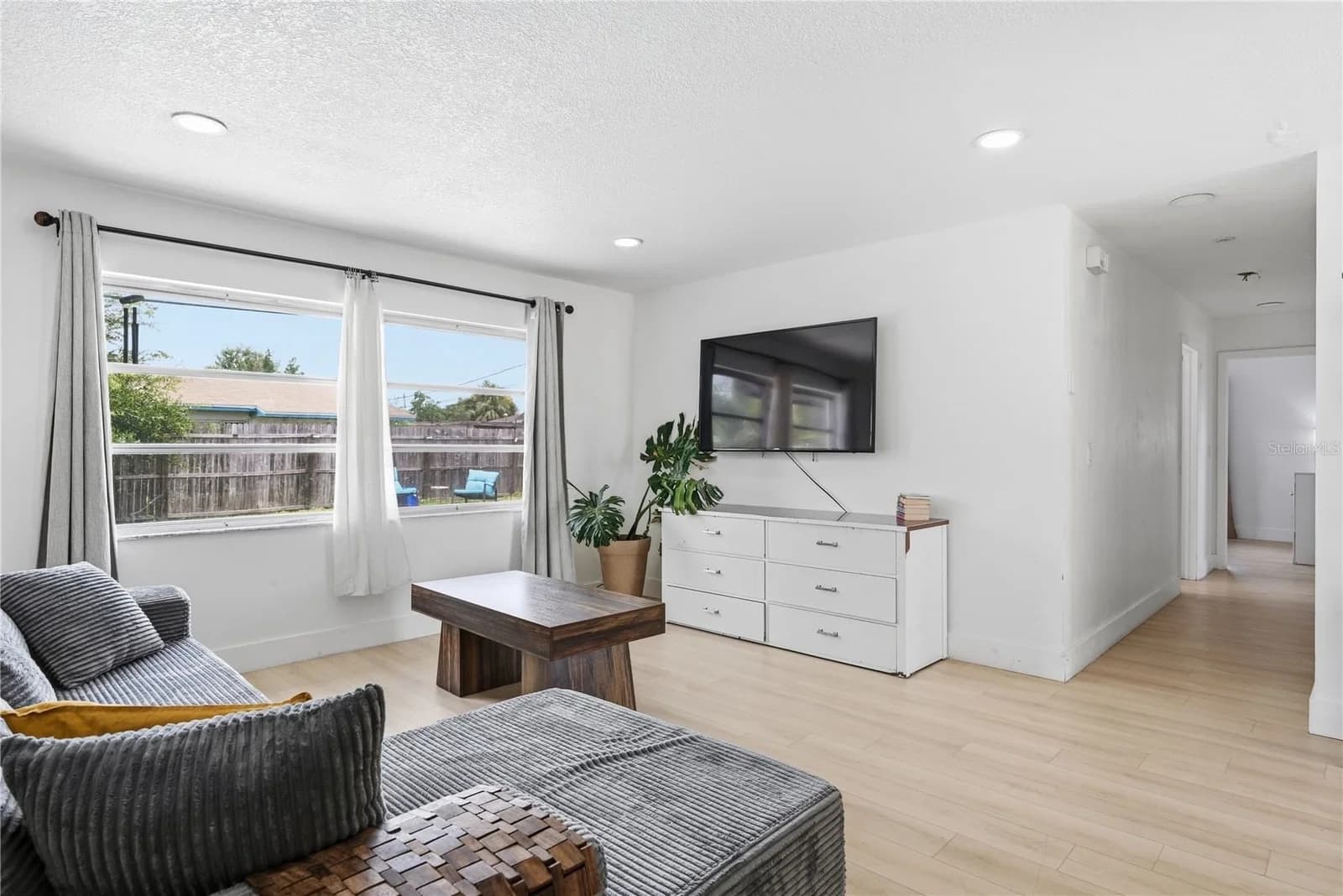 835 MARLOWE 3