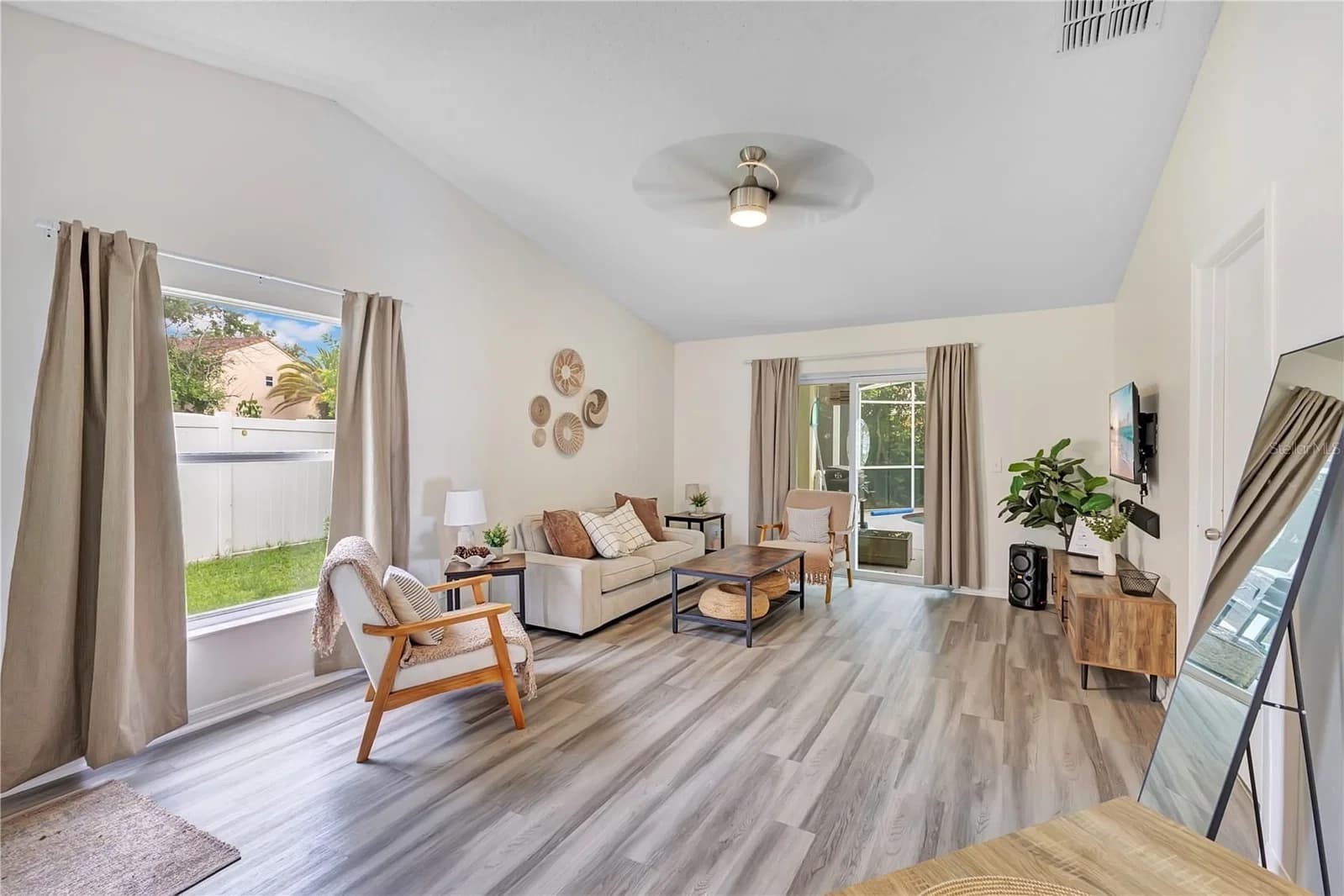 2346 CORDOVA 4