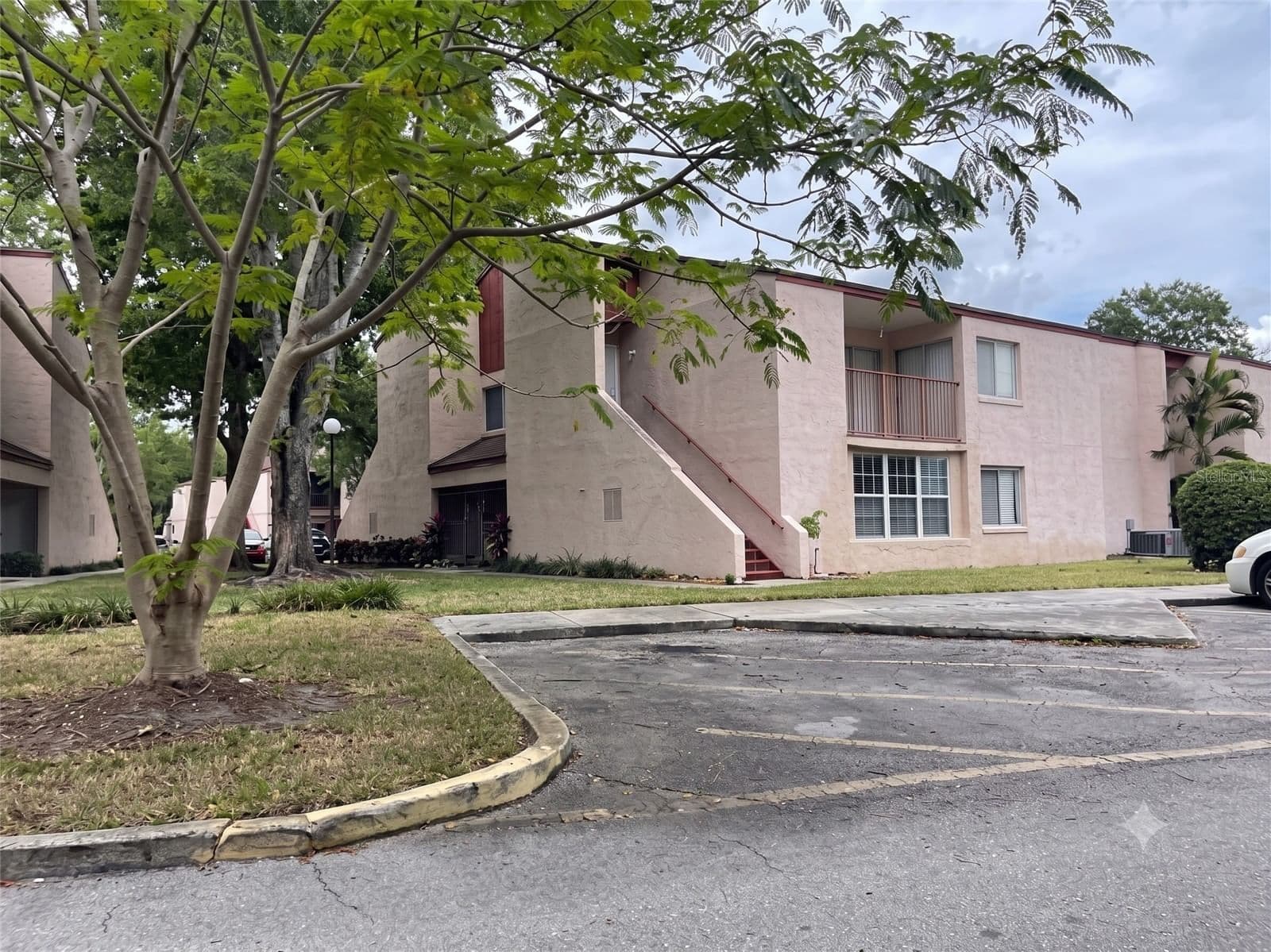 4322 LAKEWAY 3