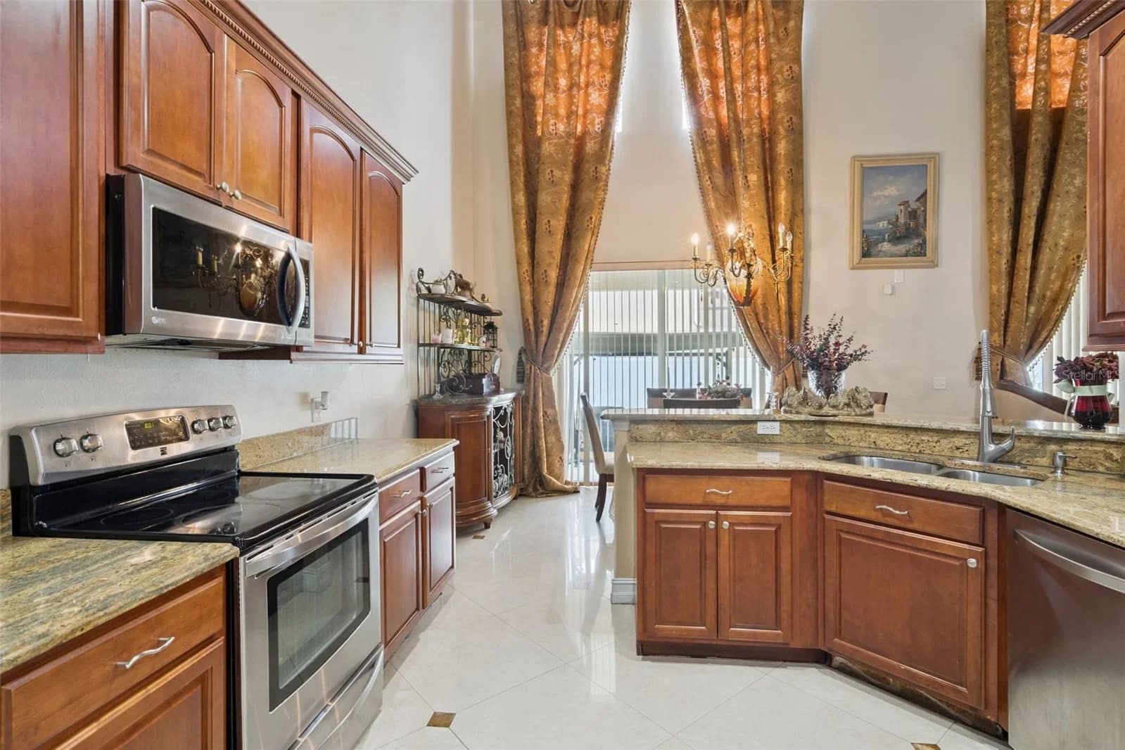 331 ASHBURTON 5
