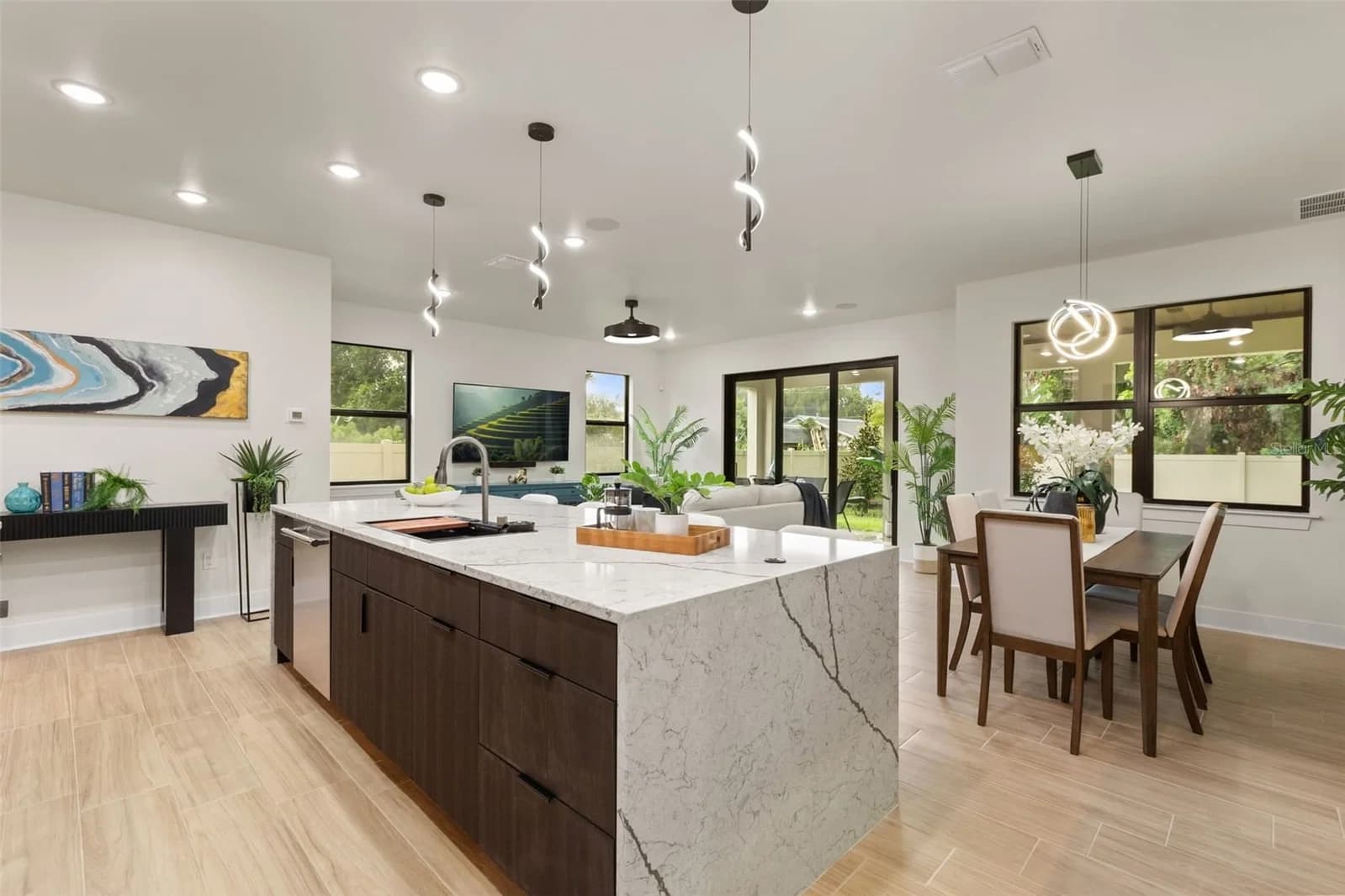 1910 CLOVERLAWN 4