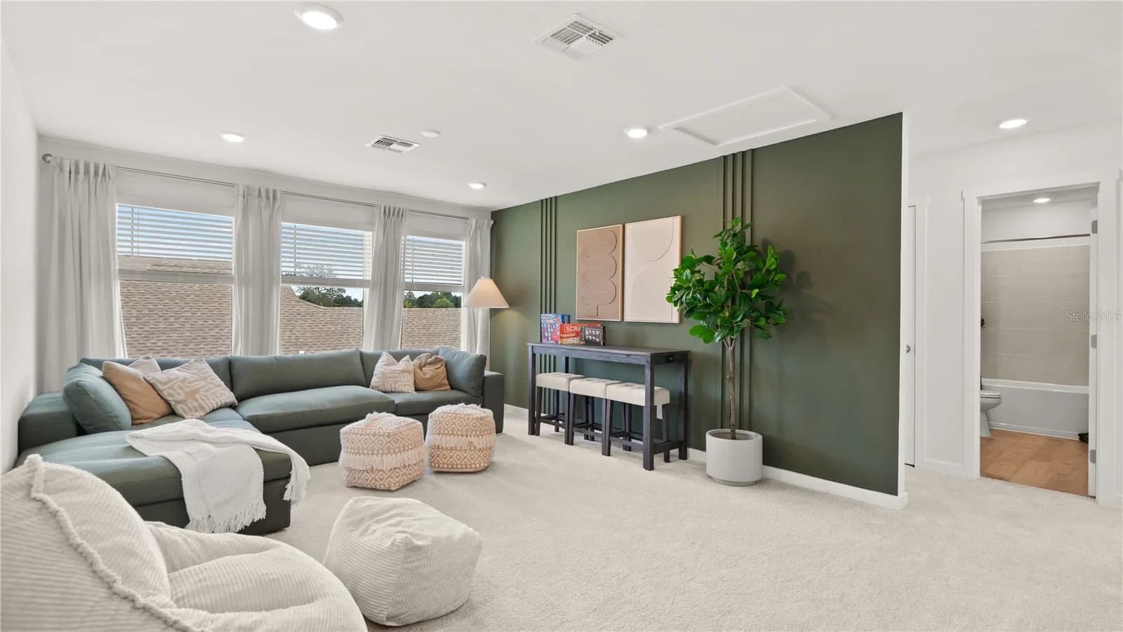 4136 EASTMINSTER 4