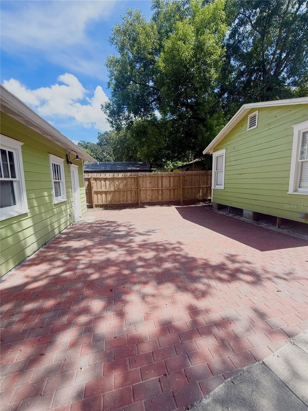 1903 CURRY FORD Road, Orlando, FL 32806 2