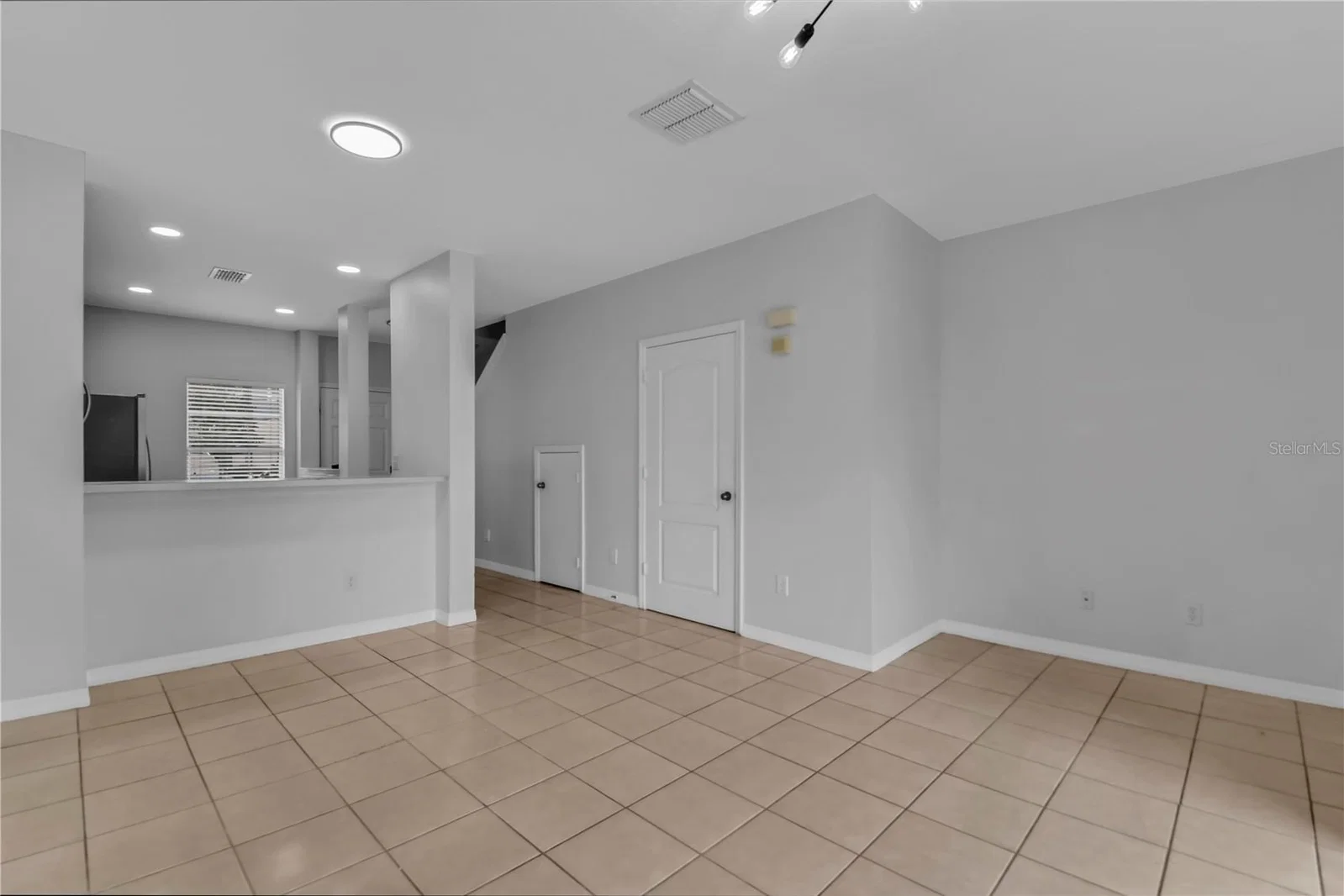 10825 SAVANNAH WOOD 5