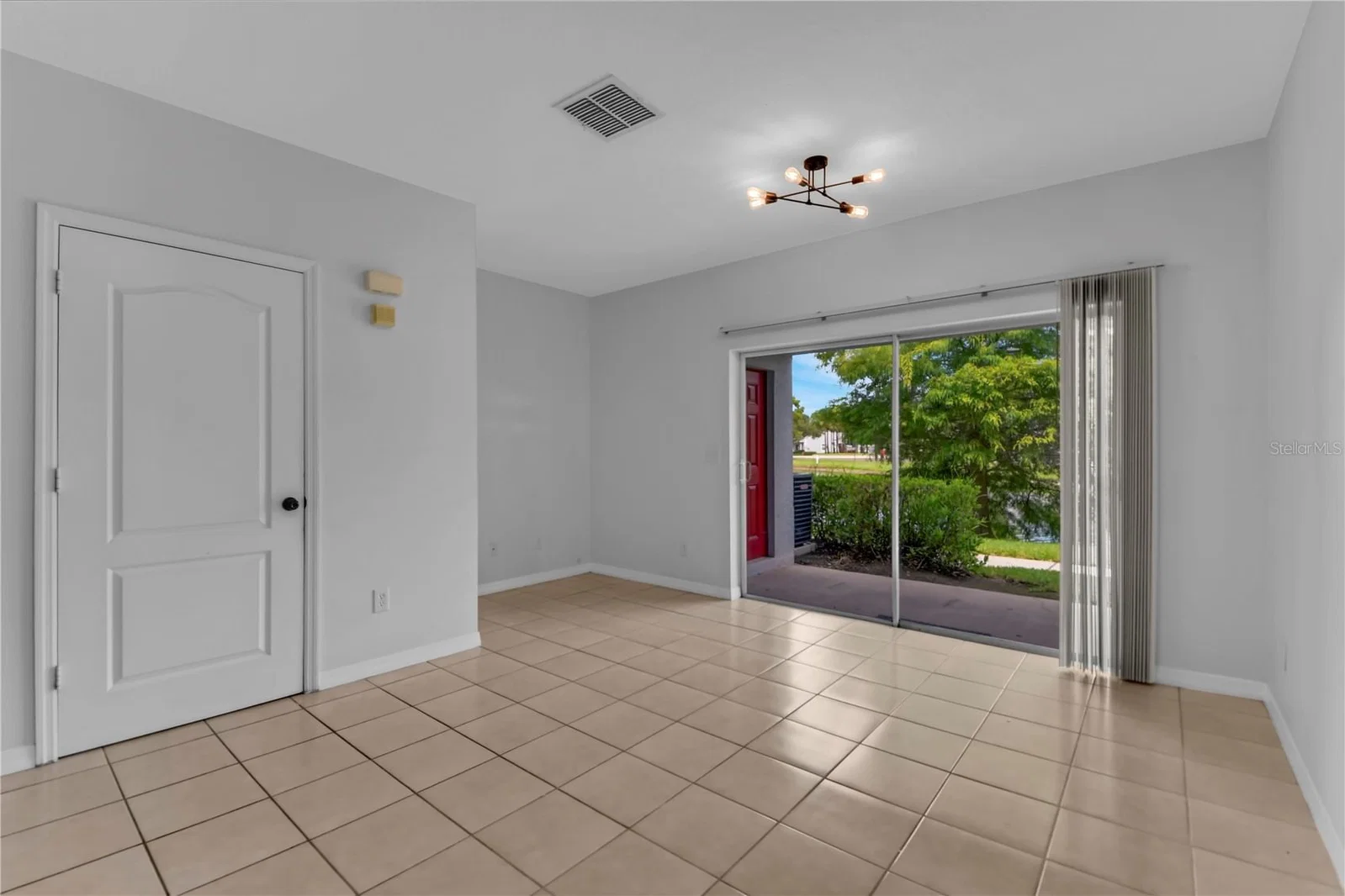 10825 SAVANNAH WOOD 4