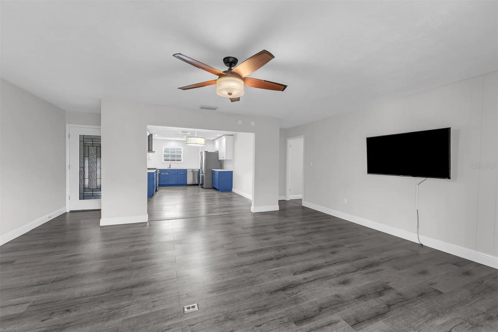 4214 LAKE UNDERHILL 4