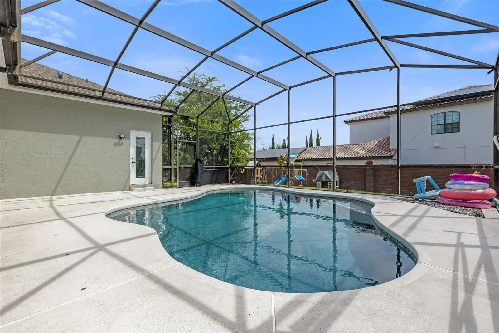 10175 COVE LAKE 2