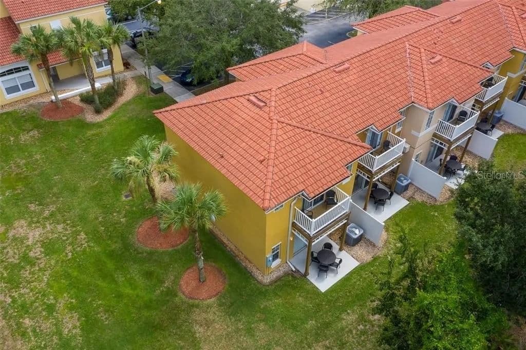 1055 PARK RIDGE 2