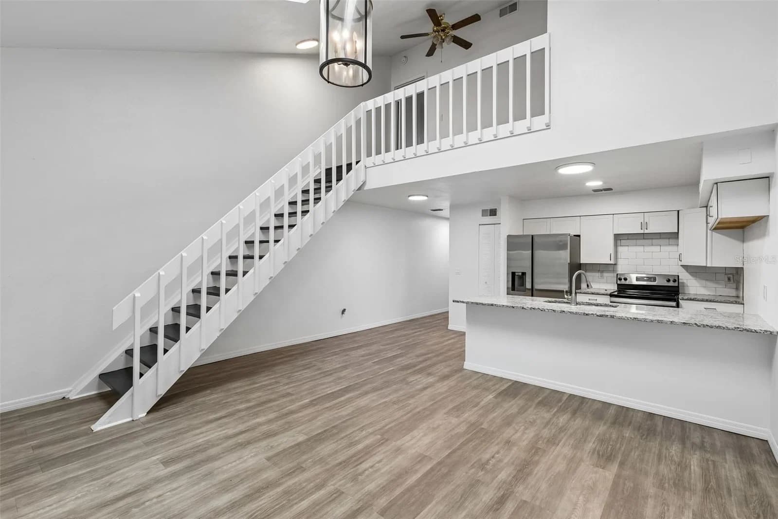 2835 HUNT CLUB 5