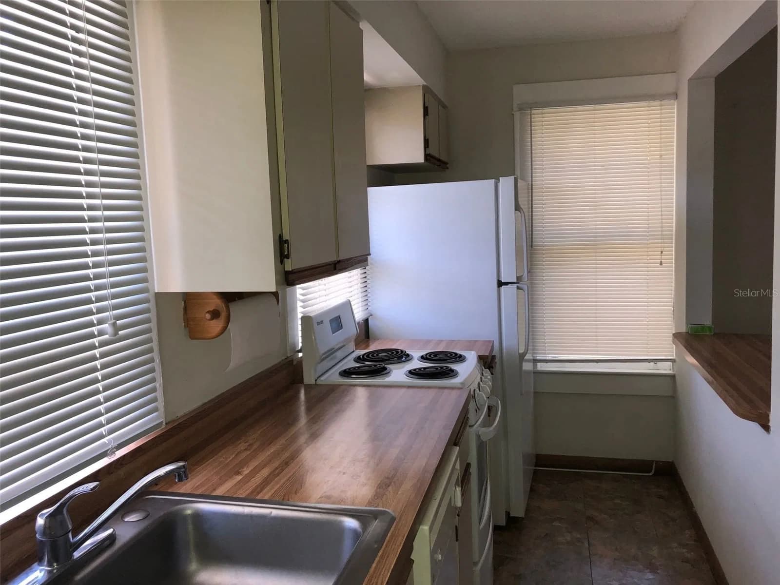 1243 RIDGEWOOD 2
