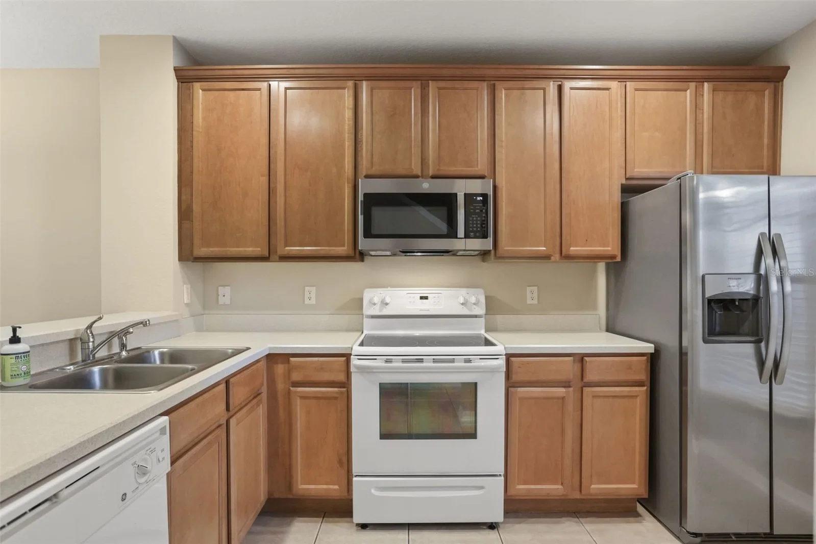 10332 MANDERLEY 3