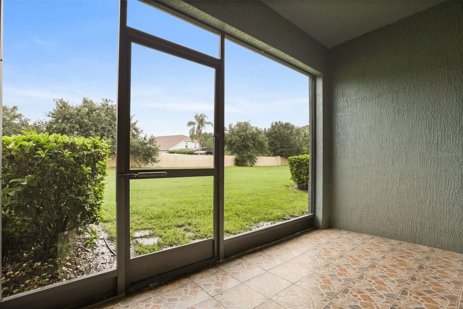 10332 MANDERLEY 2