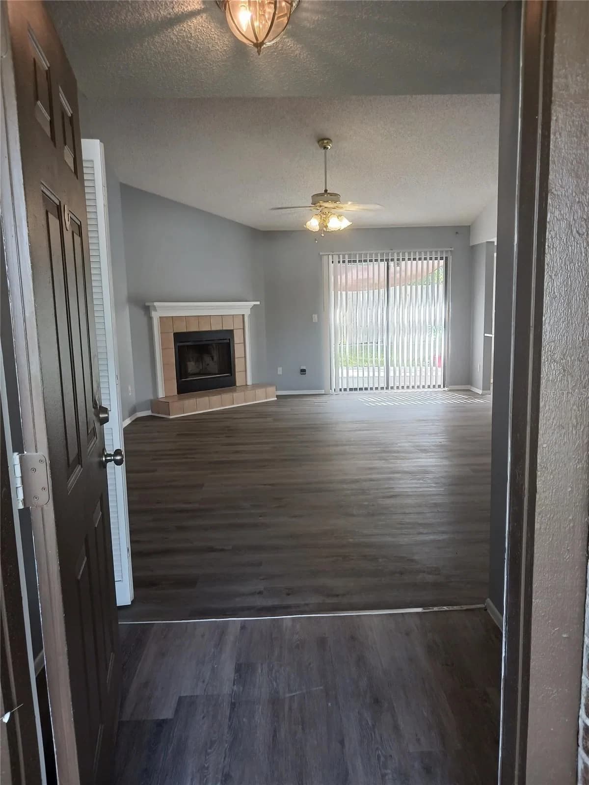 7706 COVEDALE 3