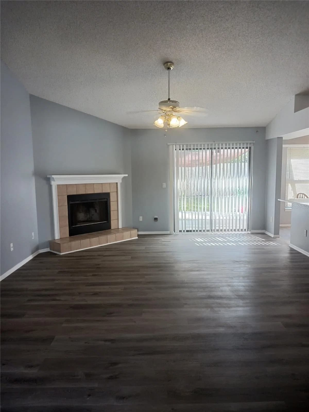 7706 COVEDALE 4