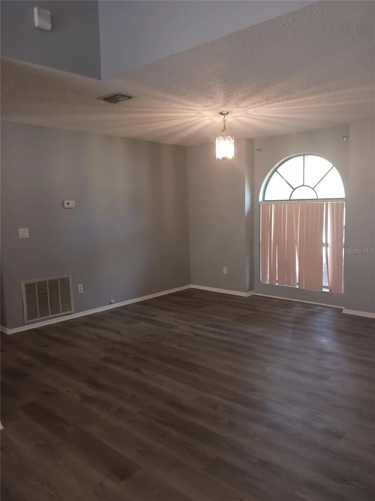 7706 COVEDALE 5