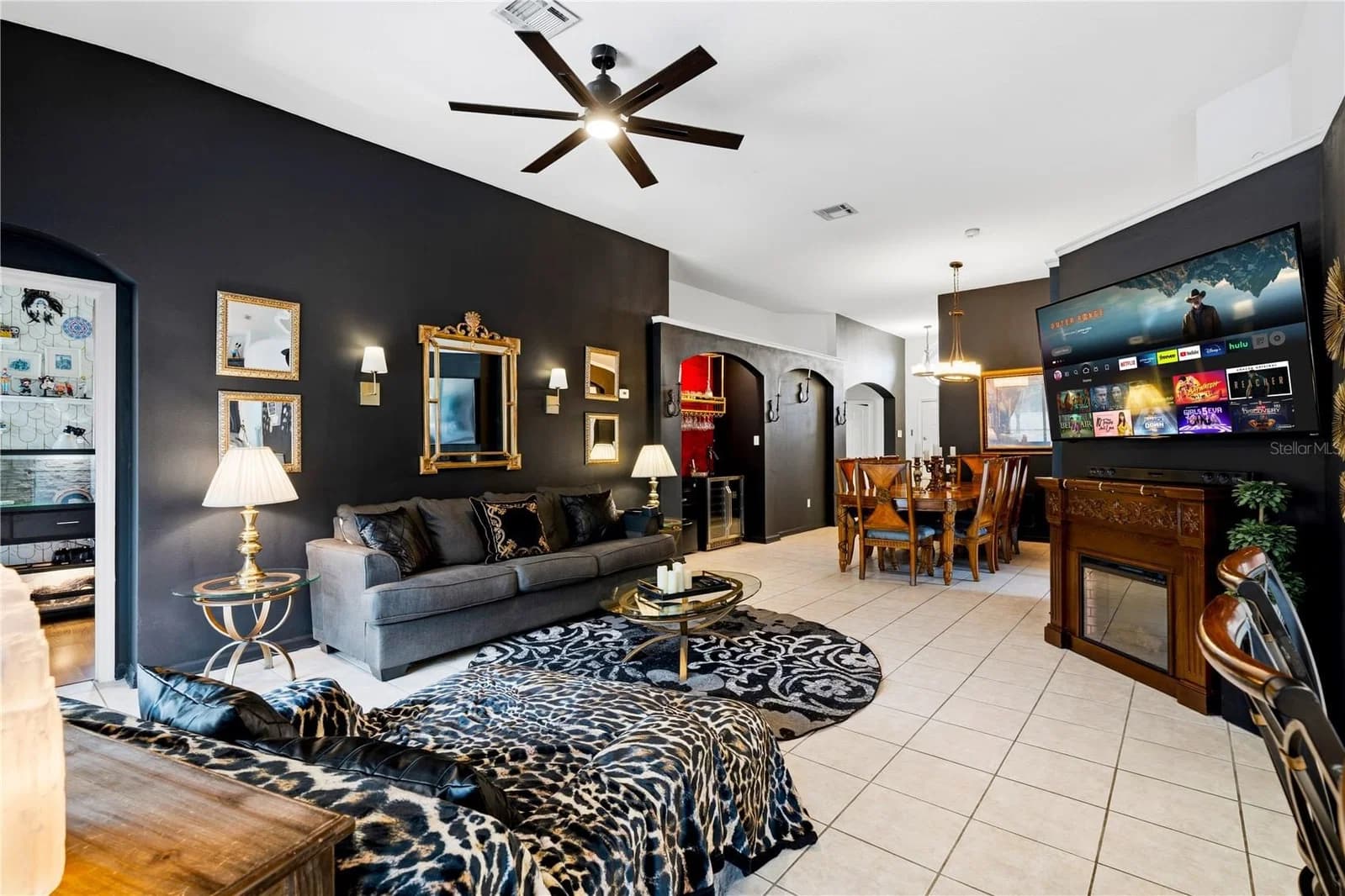 8066 KING PALM 3