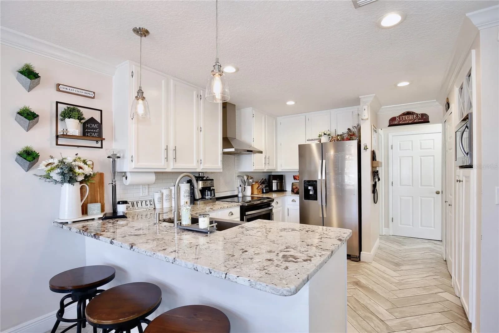 2115 HEATHWOOD 5
