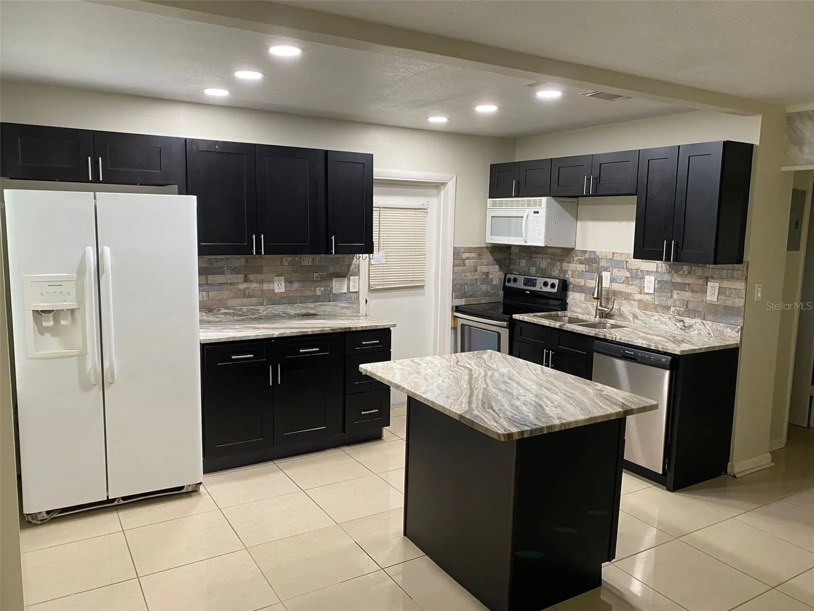 2605 PEMBROOK 4